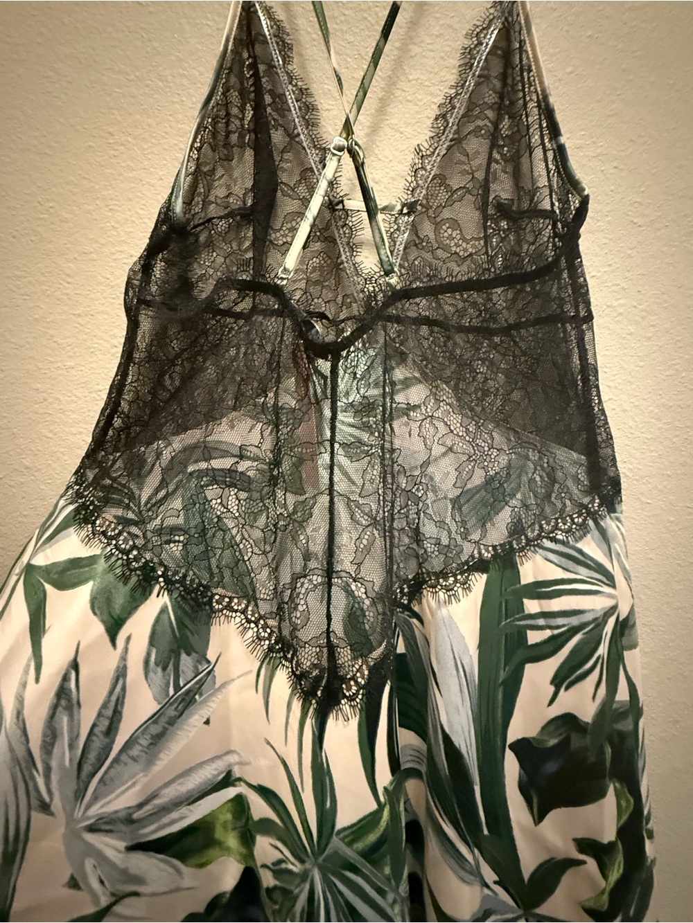 Victoria’s Secret Lace Plunge Slip Size Sm P Champagne Palm Print Satin Lingerie - Picture 7 of 10